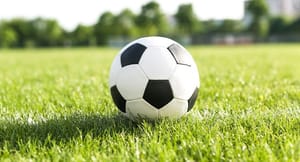 Campeonato Municipal de Futebol terá 10 partidas neste fim de semana em campos da cidade