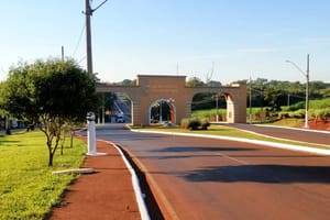 Cruz das Posses celebra 127 anos; serviços municipais terão ponto facultativo nesta quarta