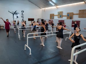 Oficina Gratuita de Ballet Clássico com Johnny Almeida Será Realizada em Sertãozinho