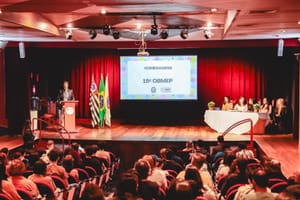 Secretaria da Educação celebra talentos da Matemática em evento especial para medalhistas da OBMEP