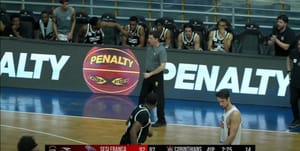 Três torcedores são identificados e banidos após ofensas racistas no Pedrocão