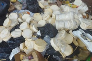 Vigilância Sanitária apreende 270 kg de alimentos sem registro no Mercadão Central