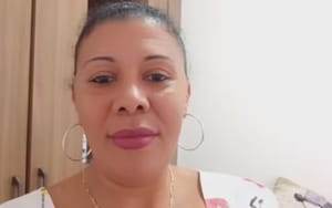 Mulher de 42 anos é assassinada a facadas dentro de casa em Morro Agudo; companheiro fugiu