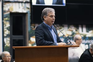 Vereador questiona avaliação de terreno da prefeitura envolvida em permuta com Colégio Marista