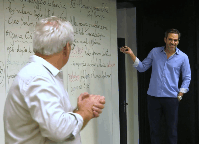 Pai e filho lecionaram lado a lado na SEB Lafaiete durante Semana dos Professores