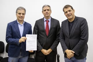 Relatório da comissão sobre a PPP de iluminação de Ribeirão Preto é protocolado no Ministério Público