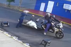 Dupla assalta motociclista em Ribeirão Preto; suspeito é preso e objetos recuperados