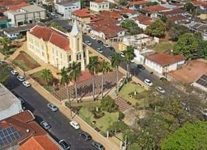Feira de Artesanato movimenta Praça Matriz em Santa Rosa de Viterbo no domingo