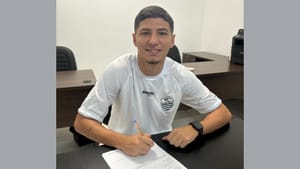 Comercial confirma primeira renovação do elenco para 2026 e prorroga contrato de jovem volante