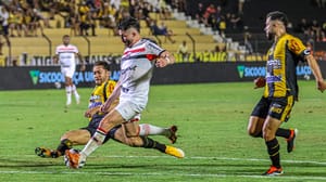Guilherme Queiroz pede foco total do Botafogo para duelo decisivo contra Volta Redonda
