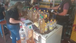 Estabelecimentos de Franca são embargados após cliente ser intoxicado por bebida com metanol