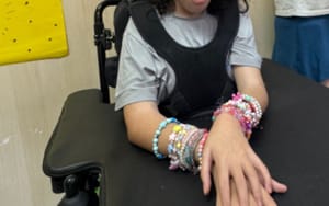 Família registra boletim após aluna cadeirante receber carta com ofensas em escola de Ribeirão Preto