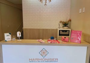 Clínica de Ribeirão Preto promove cuidados estéticos gratuitos e arrecada fundos para o Hospital de Câncer no Outubro Rosa