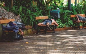 Semas de Ribeirão Preto aponta 2 mil pessoas em situação de rua e 96 idosos aguardando vaga em asilos