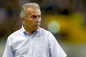 Comercial recebe nova proposta de investidores e discute caminho para virar SAF