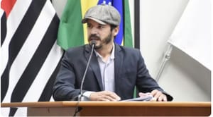 Câmara de Ribeirão Preto Suspende Mandato e Salário de Vereador por 180 Dias