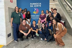 Estudantes de Farmácia do Senac visitam Farmácia da Gente e acompanham rotina de dispensação