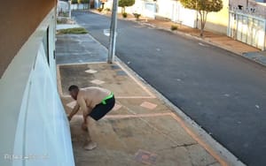 Homem morre após confrontar policiais ao tentar invadir casa de ex-cunhada em Cristais Paulista