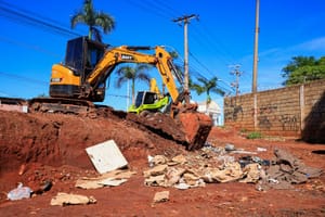 Prefeitura e Coca‑Cola Andina cercam área com mais de 40 anos de descarte irregular no Ipiranga