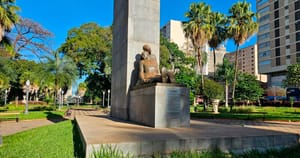 Sesc lança guia sobre árvores do Quadrilátero Central com duas apresentações na cidade