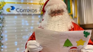 Papai Noel dos Correios 2025 libera cartinhas para adoção em Ribeirão Preto a partir de hoje