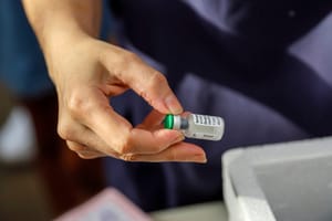 Ribeirão Preto faz Dia D de vacinação contra dengue e HPV no sábado para jovens de 10 a 19 anos