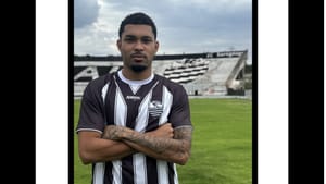 Comercial contrata atacante Paulo Victor e fecha sexto reforço para a A4