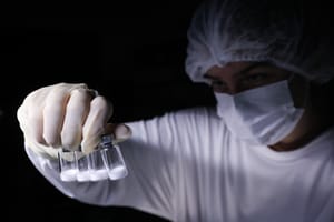 Anvisa aprova vacina brasileira contra dengue; Butantan já tem mais de 1 milhão de doses prontas