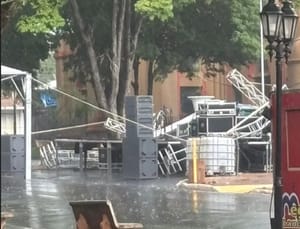 Palco desaba durante chuva e cancela shows e feiras na festa dos 98 anos de Serra Azul