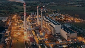 Aneel mantém bandeira vermelha patamar 1 para novembro e explica necessidade de termelétricas