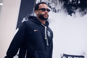 Memphis lança nova música e aumenta incerteza sobre permanência no Corinthians com interesse do Liverpool