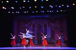 Orquestra Sinfônica prepara espetáculo natalino com balé no Theatro Pedro II