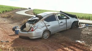 Mulher de 55 anos morre e três ficam feridos após capotamento em Altinópolis