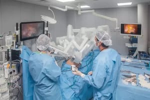 Ribeirão Preto acelera uso de cirurgia robótica: mais de 2.800 procedimentos realizados até novembro de 2025