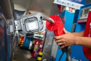 Governo federal unifica ICMS e eleva tributo sobre gasolina e diesel; impacto no preço do litro em Ribeirão Preto a partir de 1º de janeiro
