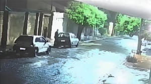 Câmeras registram furto de Fiat Uno no Cândido Portinari, em Ribeirão Preto
