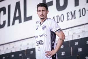 Meia Rômulo é anunciado como reforço do Comercial para a Série A4