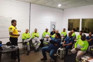 Capacitação sobre segurança viária reúne colaboradores de empresa da zona Norte