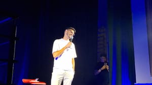 Humorista viral Rob Ferrero apresenta novo espetáculo no Teatro Municipal de Ribeirão Preto