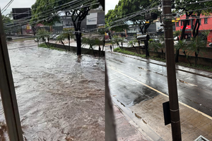 Ribeirão Preto reage a temporal com operação integrada e limpeza de bocas de lobo