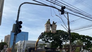 Jaboticabal substitui semáforos em cinco cruzamentos do centro para modernizar sinalização