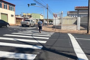Prefeitura conclui nova sinalização no Ipiranga para reforçar segurança viária