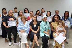 Prefeitura certifica 12 participantes em curso de estética e anuncia nova turma de massagem
