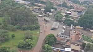 Fuga de carro termina com prisão de dois suspeitos após perseguição que mobilizou Águia em Ribeirão Preto