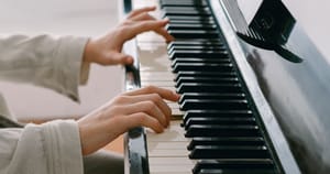 USP abre inscrições para 16 vagas em aulas gratuitas de piano para crianças em Ribeirão Preto