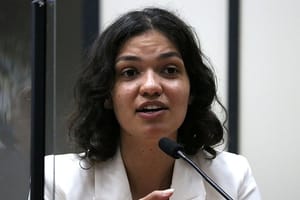 Pedido de cassação contra vereadora Duda Hidalgo é arquivado em votação na Câmara