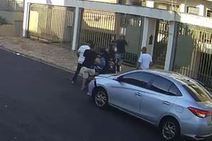 PM apreende carro e recupera moto após prender cinco suspeitos de assaltos em Ribeirão Preto