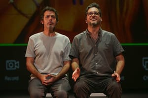 Dupla Mazzeo e Lucio Mauro Filho leva espetáculo sobre legado e humor contemporâneo a Ribeirão Preto