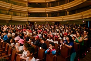 Projeto Crianceiras leva poesia de Mario Quintana ao Theatro Pedro II para 700 alunos