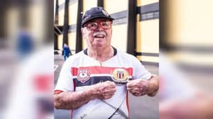 Morre em Ribeirão Preto Paulinho Gandula, símbolo do Botafogo